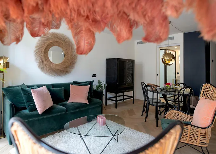 Ocho Suites & Kitchen