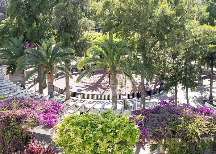 Hotel dichtbij College: Nou Baleares